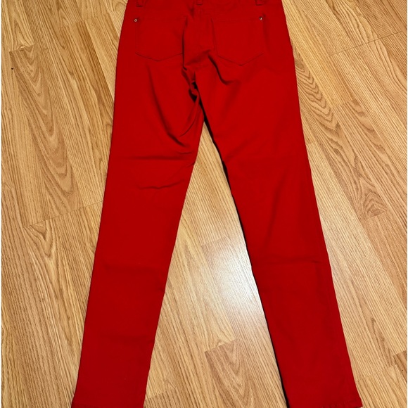 YMI - Picture 2 of 4